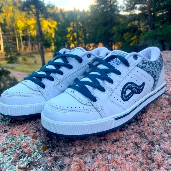 Vintage Adio Skate Shoe